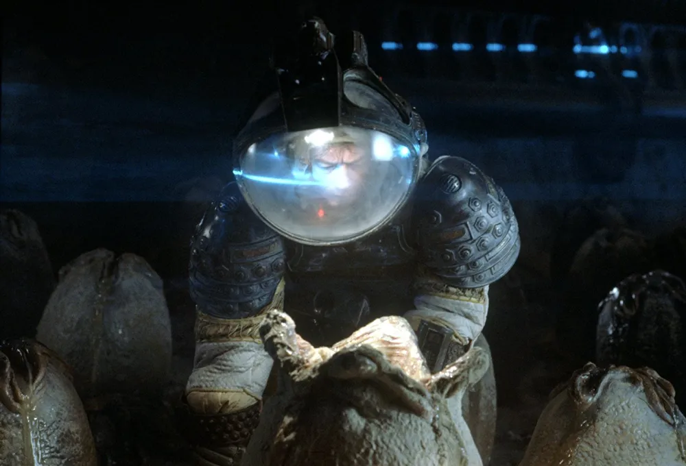 alien 1979 still 4 Alien (1979) Without Aliens (1986)!